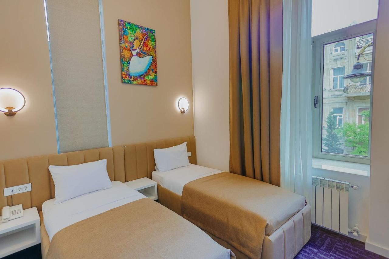 Callisto Hotel Bakoe Buitenkant foto