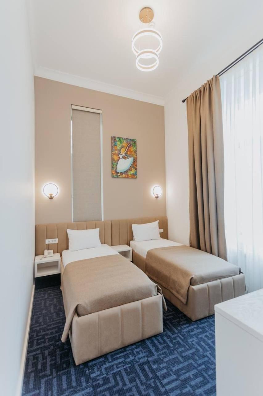 Callisto Hotel Bakoe Buitenkant foto