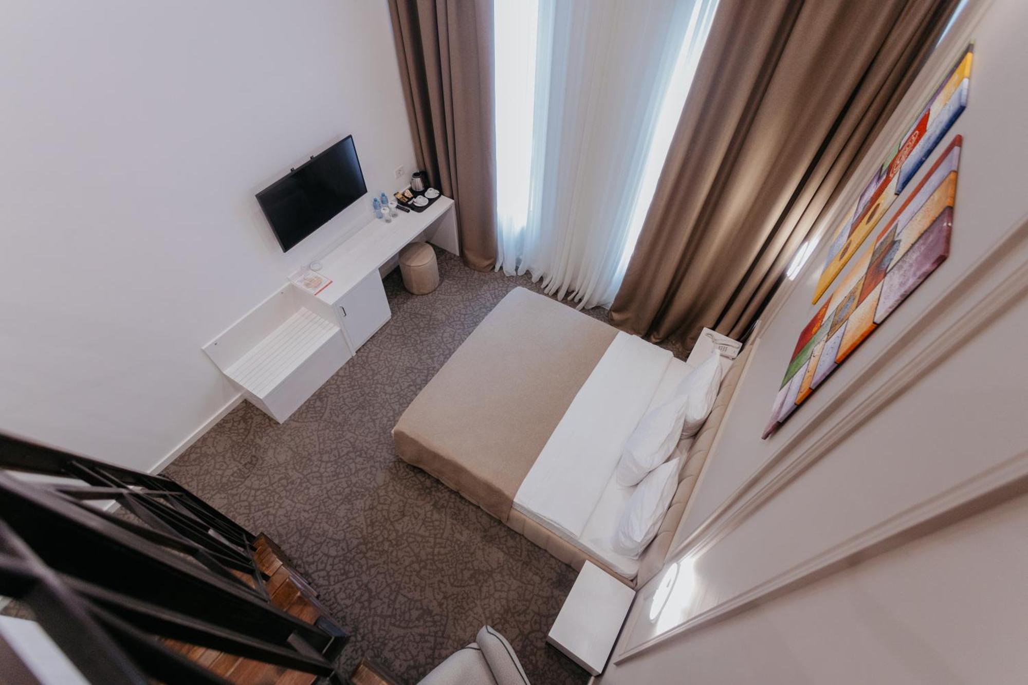 Callisto Hotel Bakoe Buitenkant foto